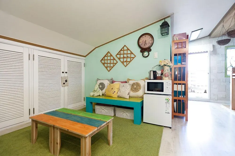 Lucere Binnys Guesthouse A Type Incshon 2*,