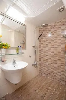 Lucere Binnys Guesthouse A Type Incshon 2*,